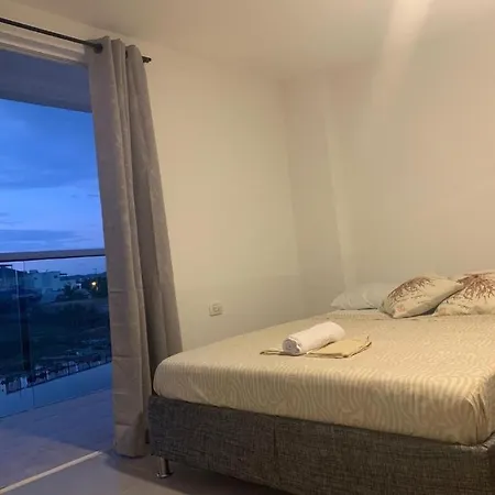 Vista Del Mar *